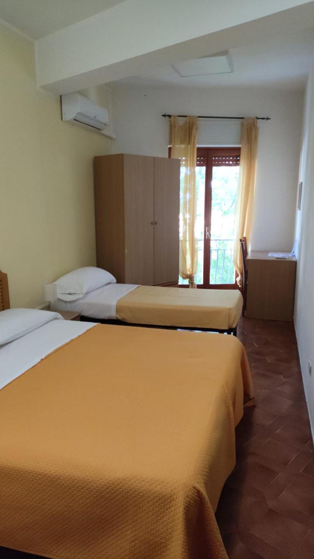 Piccolo Hotel Nuova Gestione 칼라고노네 외부 사진